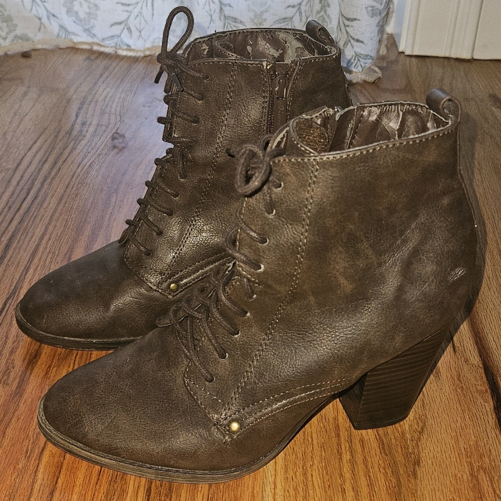 Breckelles Dark Brown Lace-Up Boots